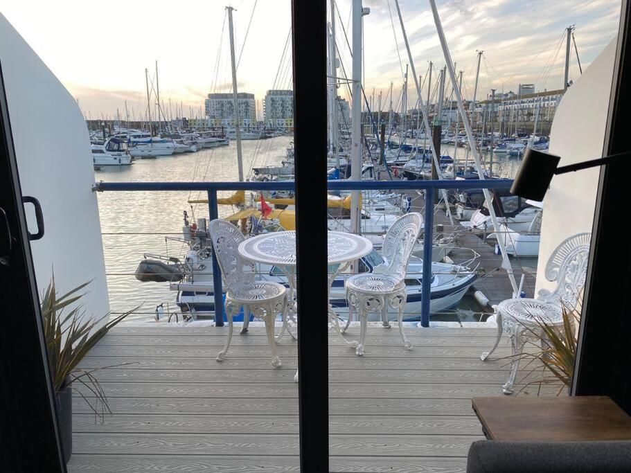 Seascape - Floating Home At Brighton Marina With Free Parking Exterior foto