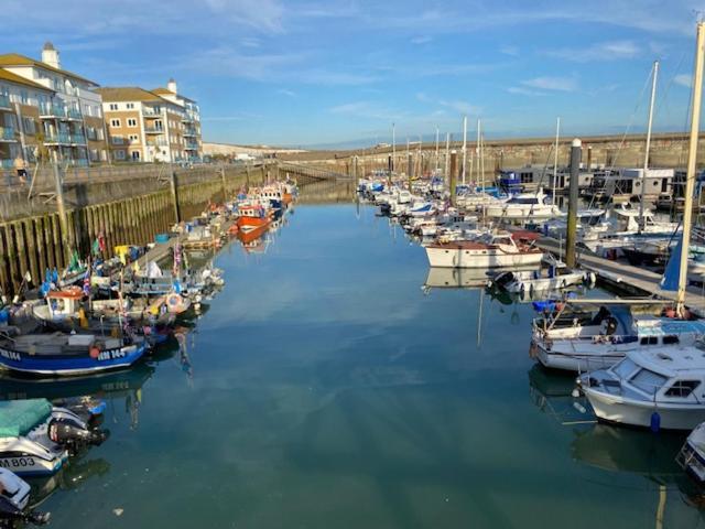 Seascape - Floating Home At Brighton Marina With Free Parking Exterior foto
